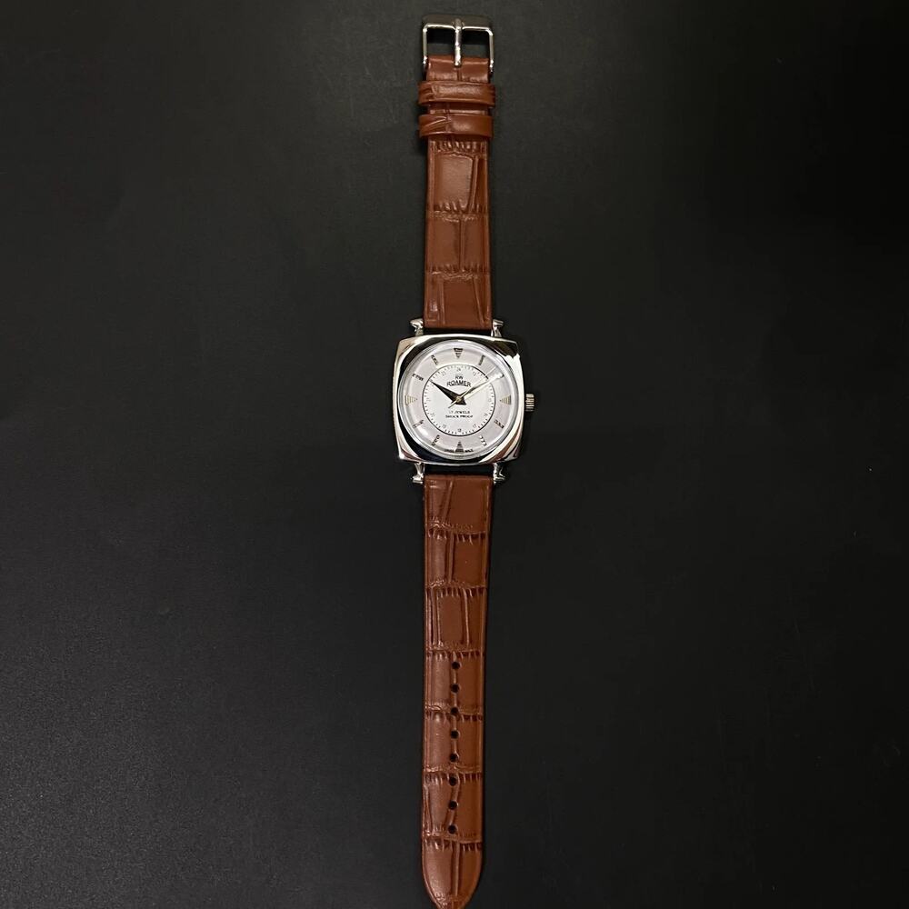 Vintage 1980 Roamer Manual Mens Silver Watch W/Leather Strap & Gray accents - Picture 4 of 7